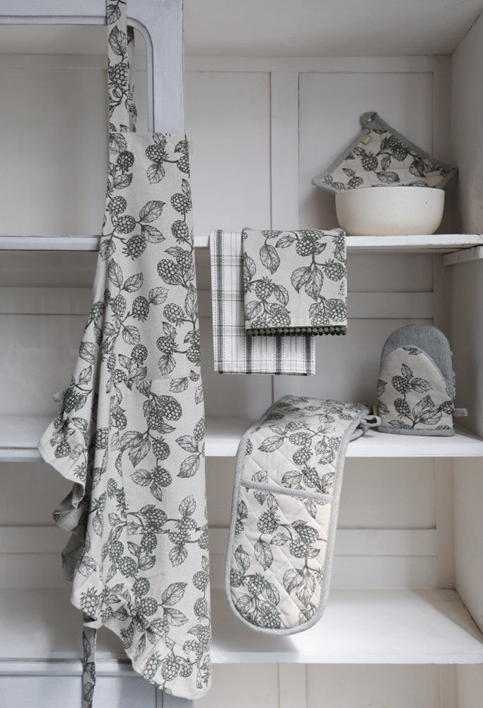 BERRY & BUG APRON OLIVE