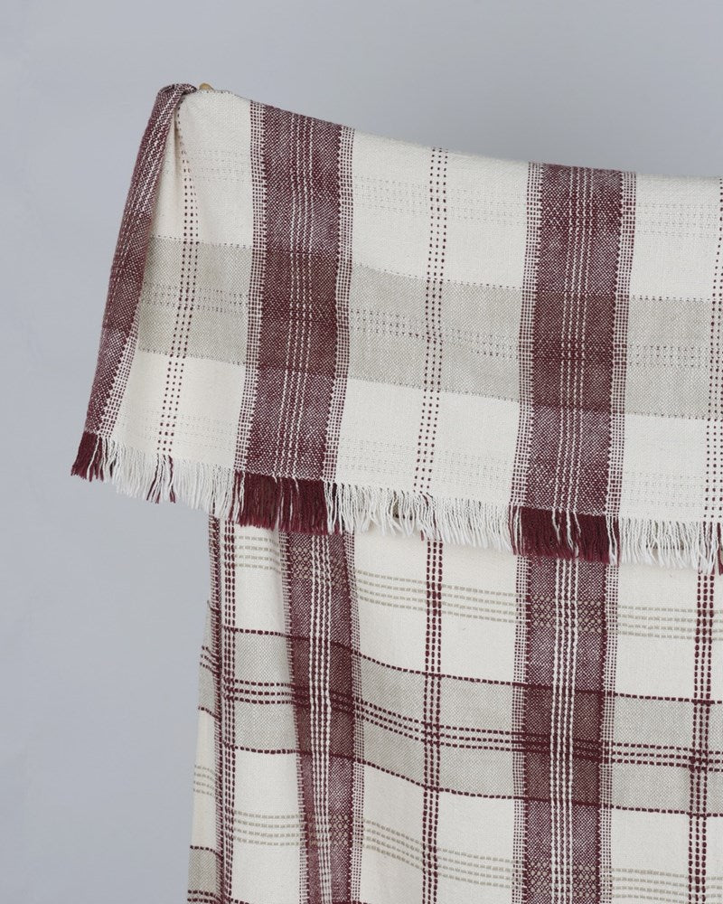 BERRY & BUG CHECKD TEXTURED THROW RED