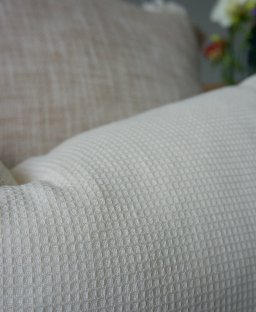 BREAKFAST WAFFLE CUSHION W FRINGE 30x60cm NATURAL