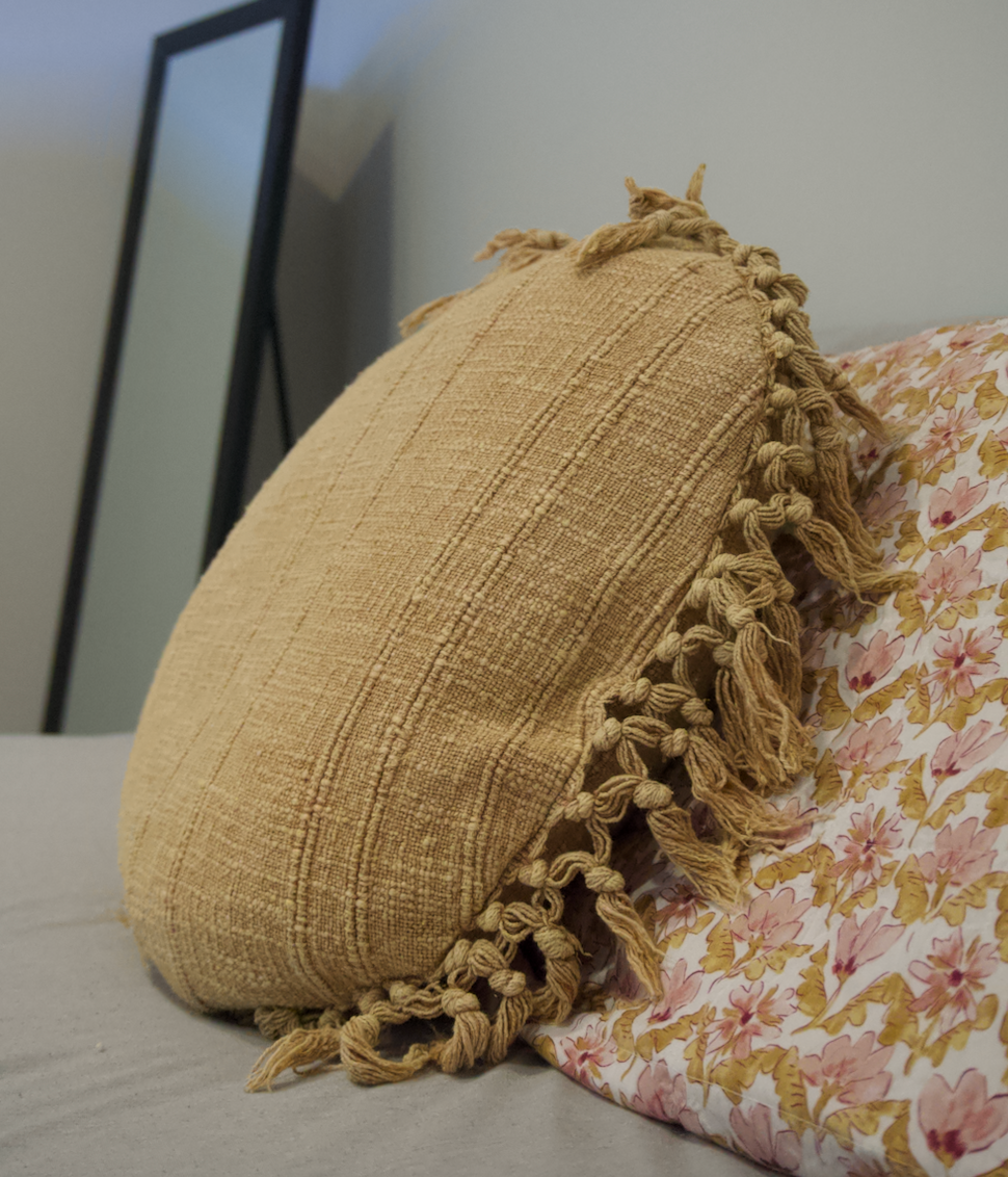 Round Kubu Cushion Honey