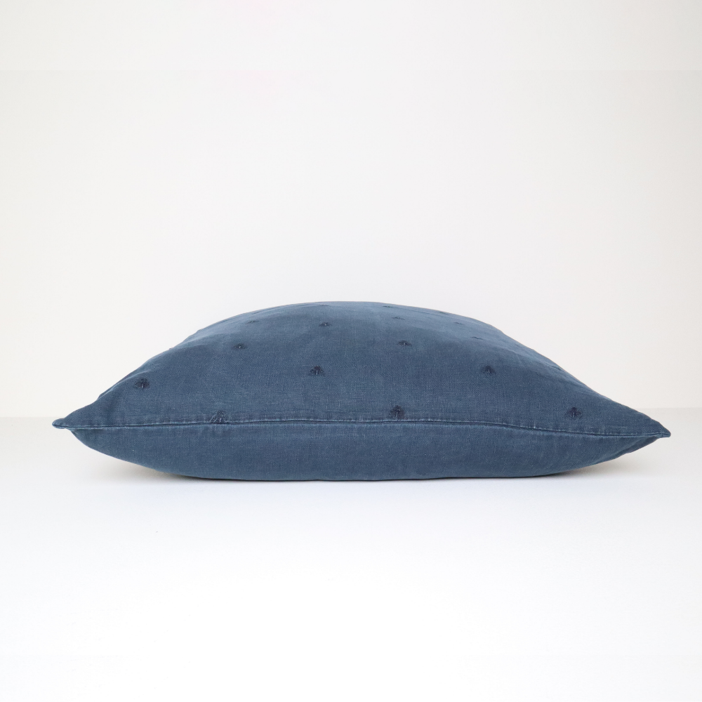 MASON BEE LINEN CUSHION NAVY 60x60