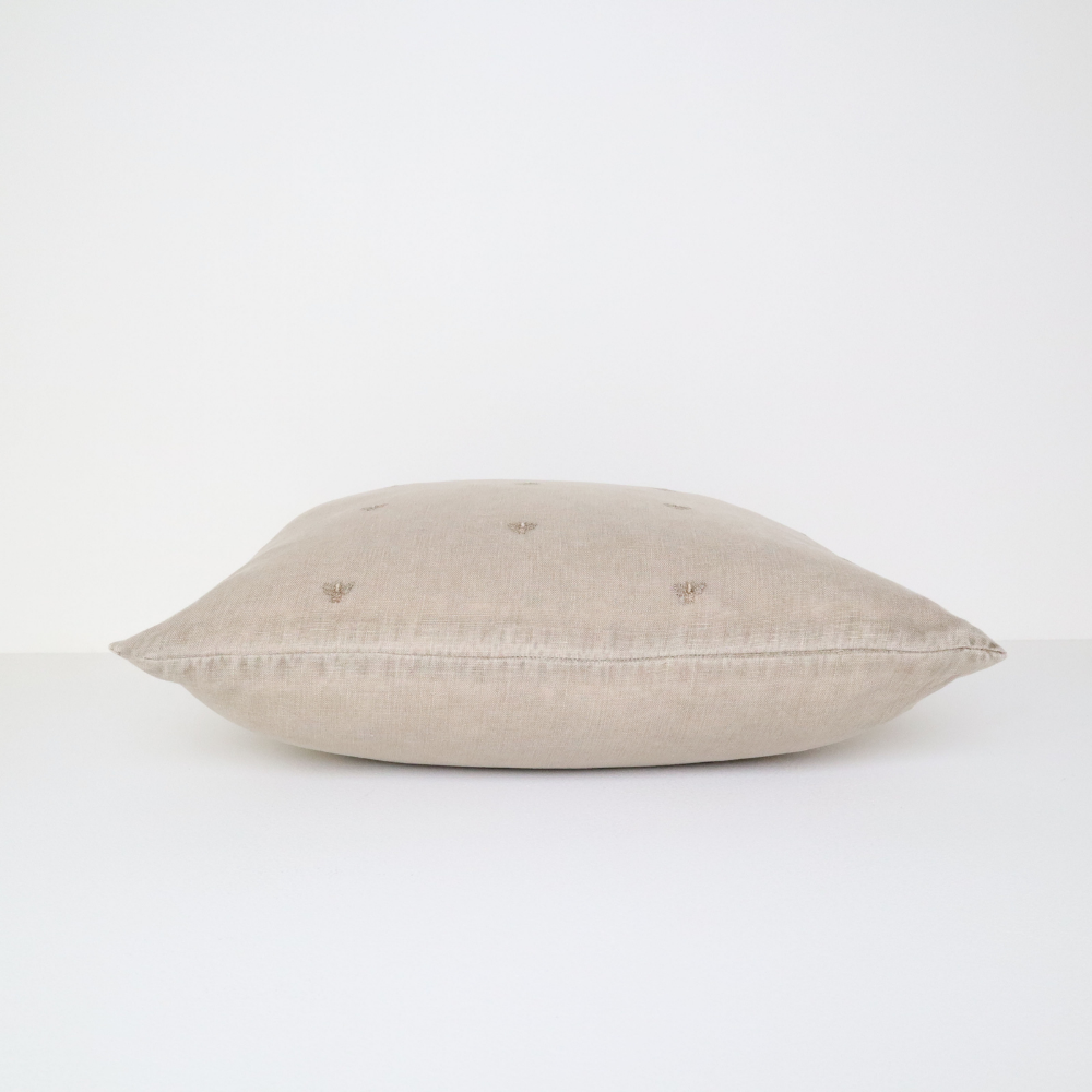 MASON BEE LINEN CUSHION STONE 45x45
