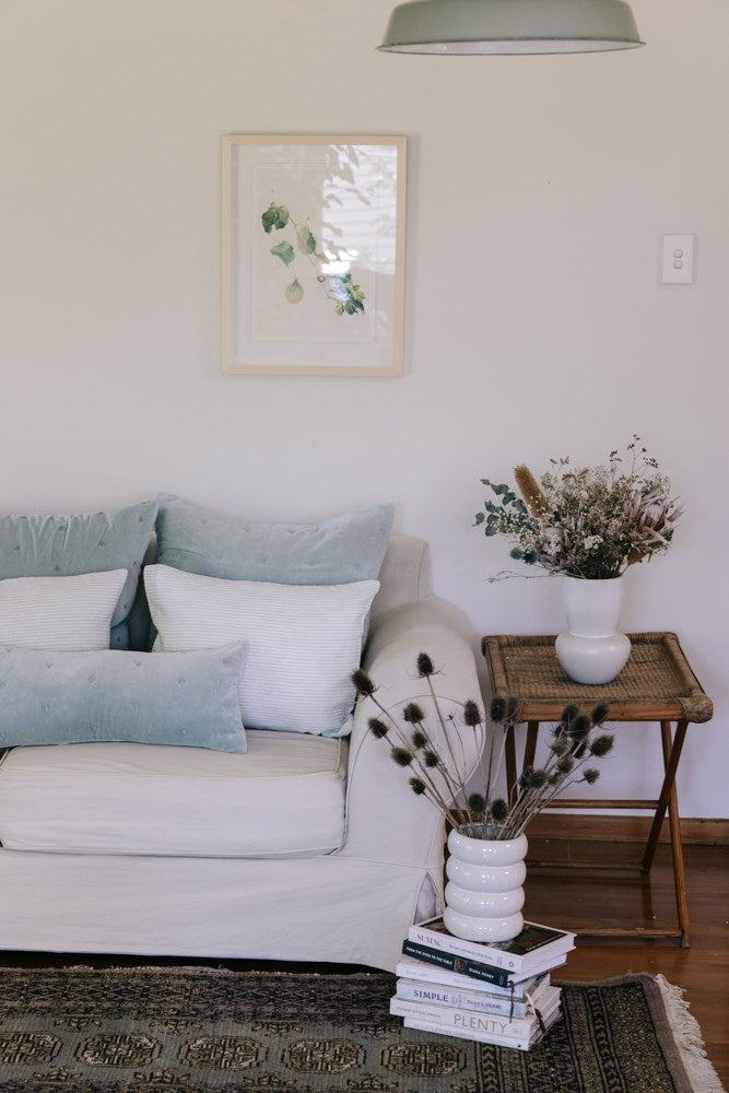 MASON BEE VELVET CUSHION SKY GREY 60x60