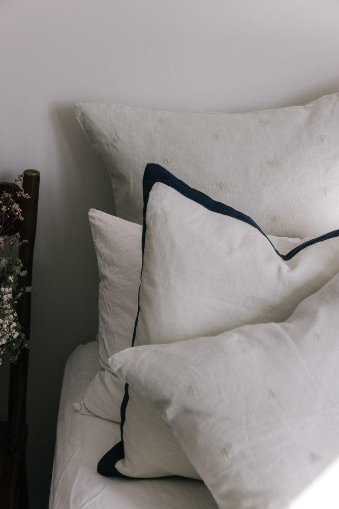 MASON BEE LINEN CUSHION SKY GREY 60x60