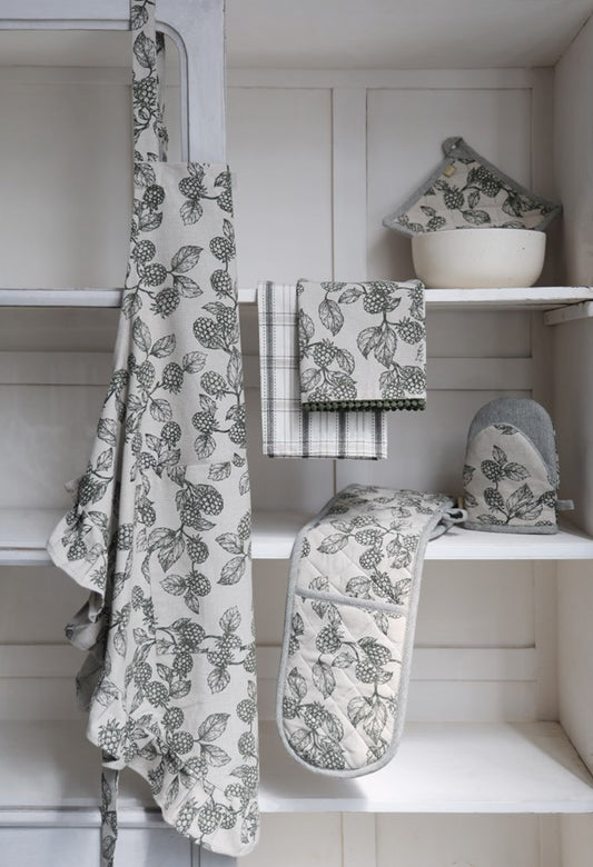 BERRY & BUG APRON OLIVE