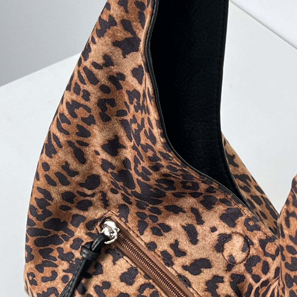 Fiona Reversible Shoulder Bag - Black Leopard