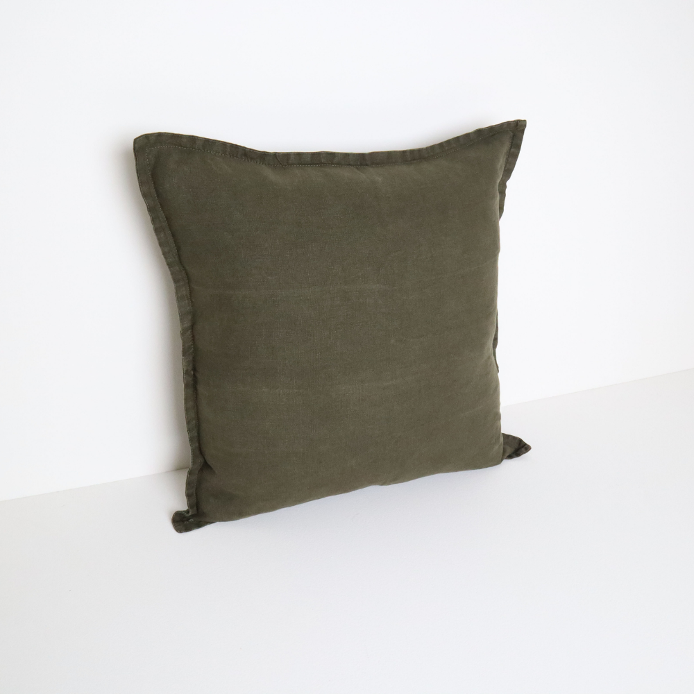 CLASSIC LINEN CUSHION OLIVE GREEN 50x50