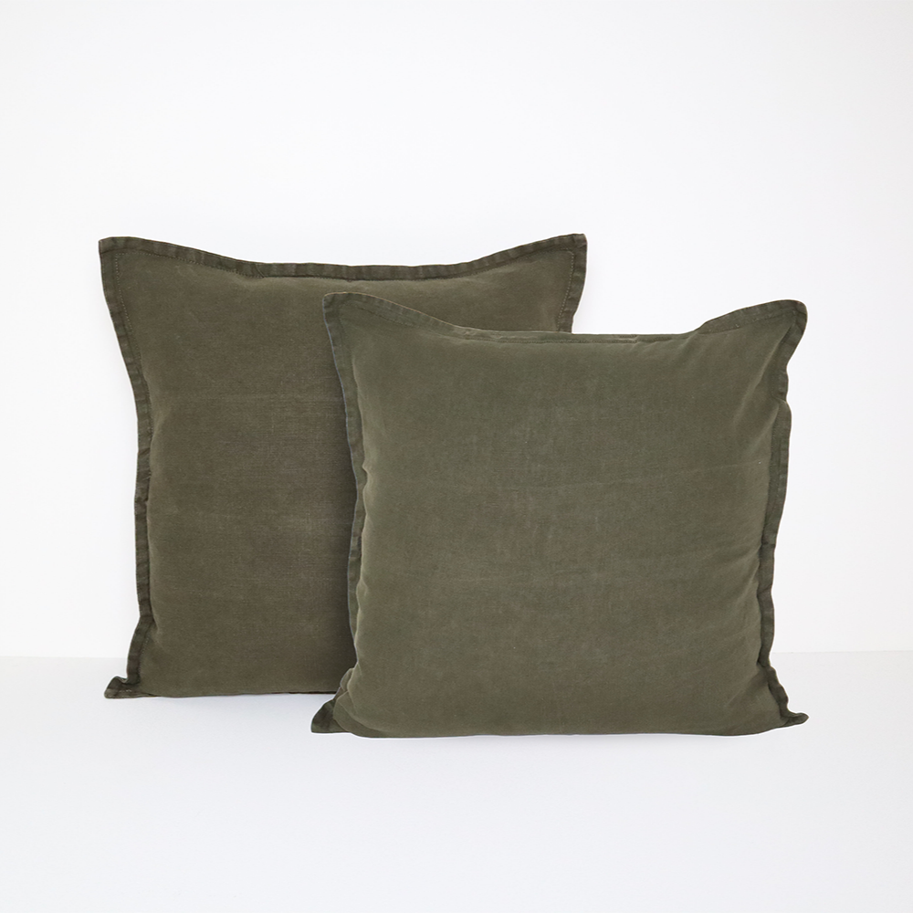 CLASSIC LINEN CUSHION OLIVE GREEN 50x50