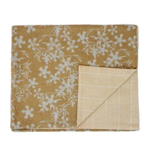Myrtle table runner Honey