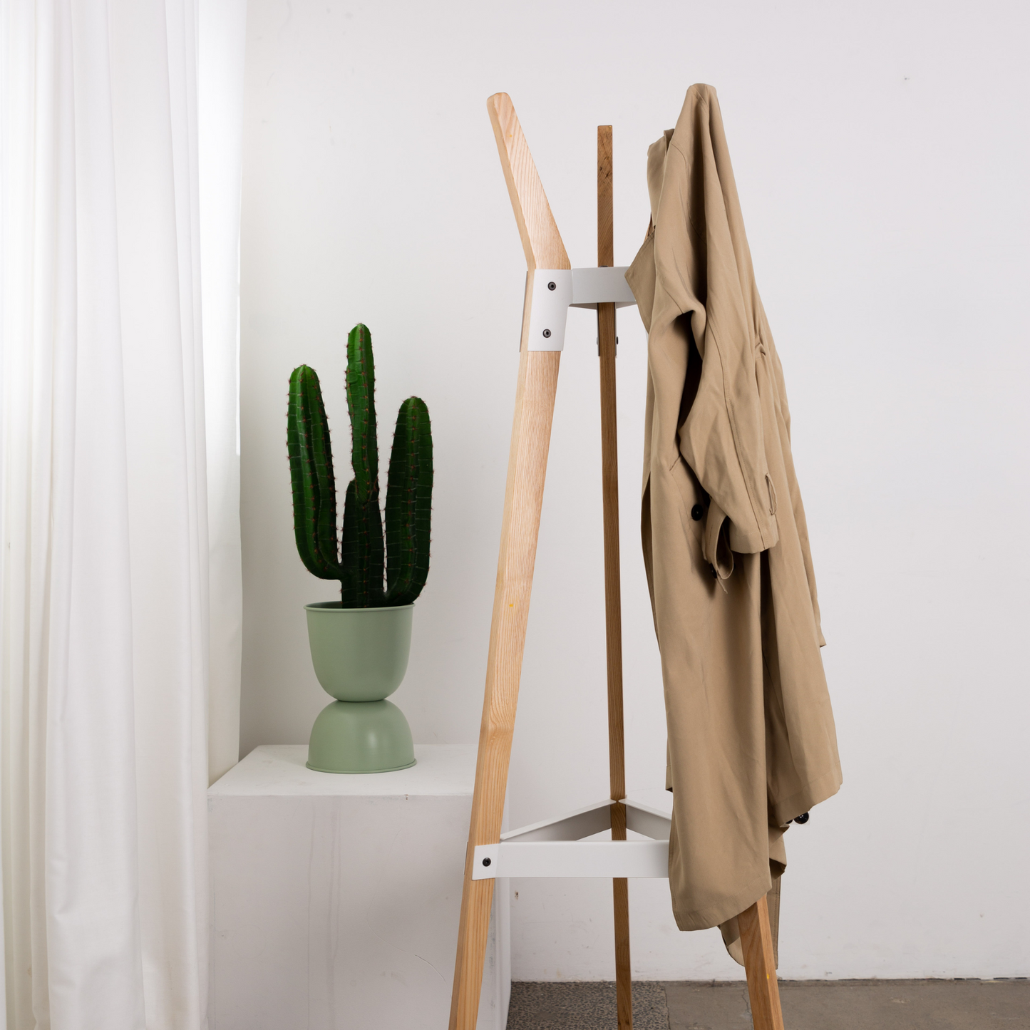 Harry Coat Hanger - White